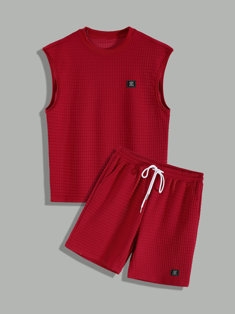 Sleeveless knitwear